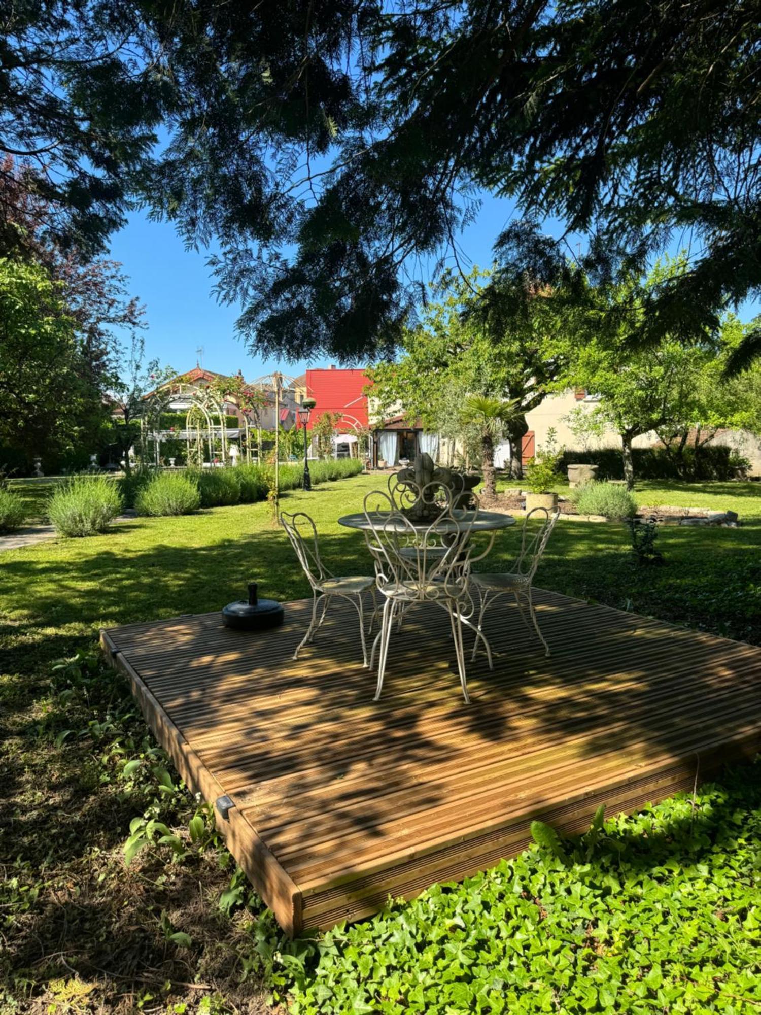 L'Escale Chambres Et Table D'Hotes Verdun-sur-le-Doubs Ngoại thất bức ảnh